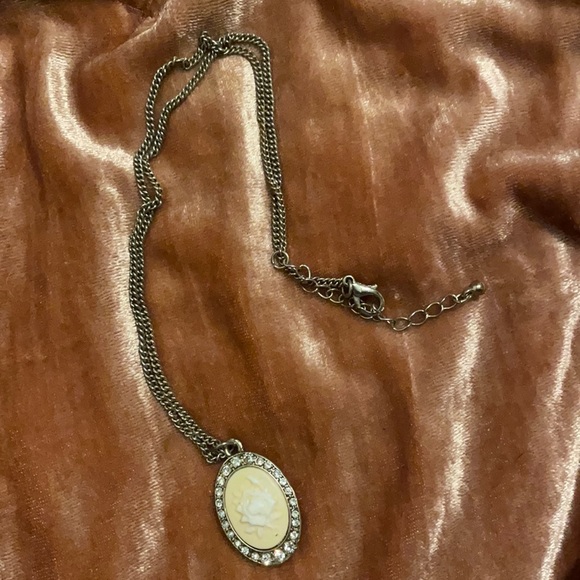 Jewelry - Cameo Necklace - Floral Cameo Necklace